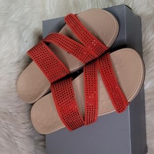 Women's Vionic Pacific Alexis, Cherry, US Size 9